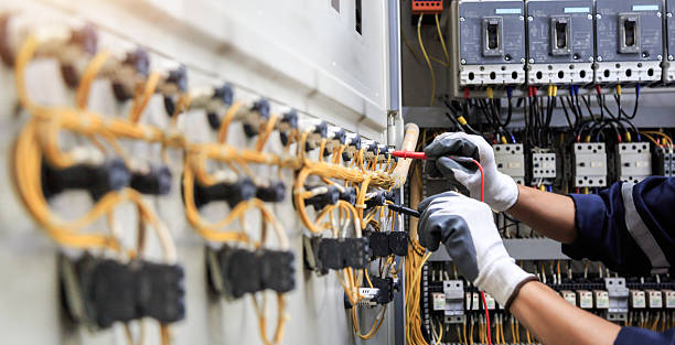 Professional Electrician technician working in Grapevine, TX